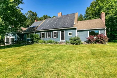 7 Elizabeth Dr