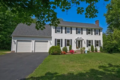 13 Pine Knoll