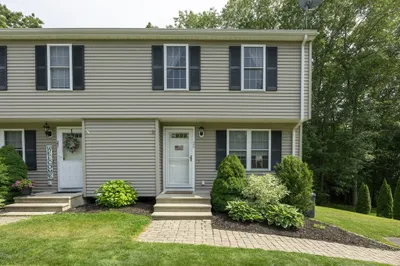 25 Sharlene Ln #25