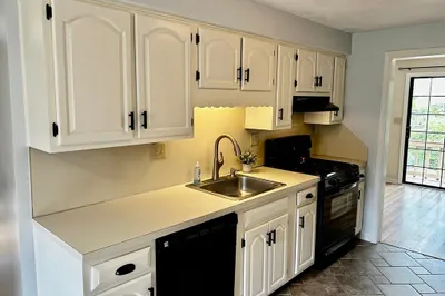 220 Apache Way #220