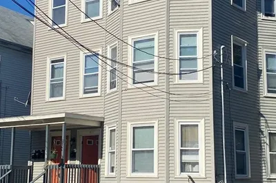 27 Carleton Ave