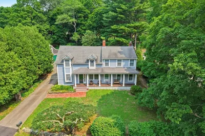 1327 South St 1