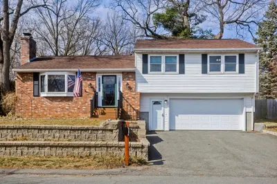 8 Braywood Cir