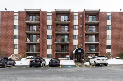 137 Franklin St #106 1