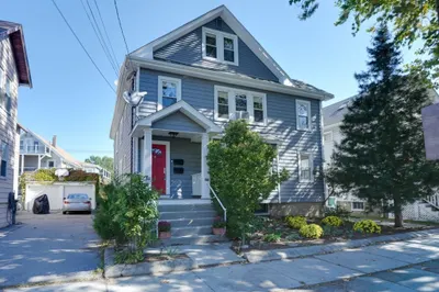 17 Templeton Parkway #1
