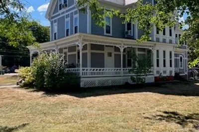 41 E Main St 1