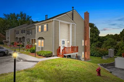 24 Charles St #7 1