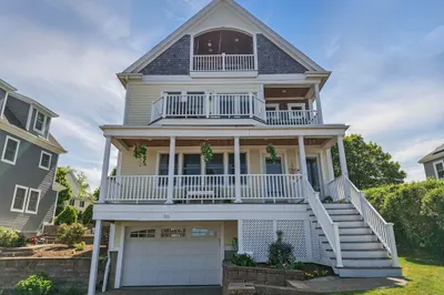 96 Sea Ave