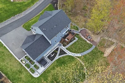 131 Damon Rd 1