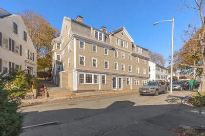 48 Union St #1