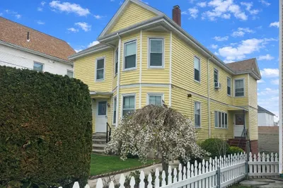 322 Coffin Ave 1