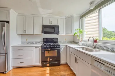 28 Gaslight Ln #28 1