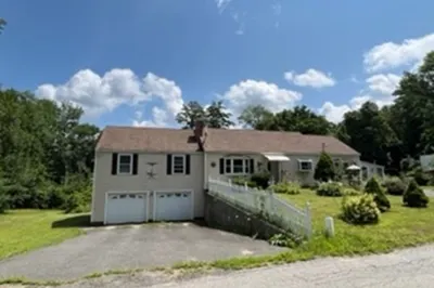 324 Spring St 1