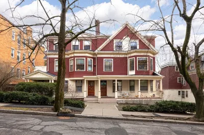 15 Fairbanks St #1