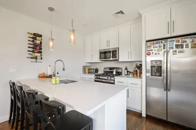 77 Torrey St #2 1