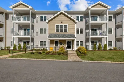 3211 Briarwood Village #3211 1