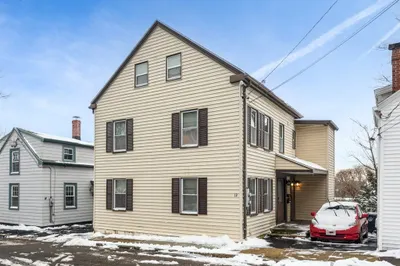 12 Churchill St 1