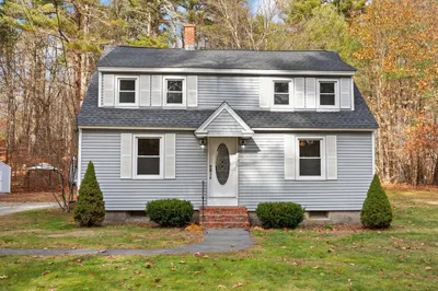 319 Pleasant St