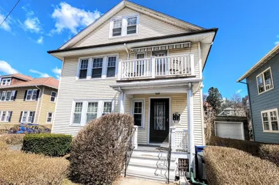 22 Roseway St #1