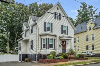 41 Woodlawn St 1