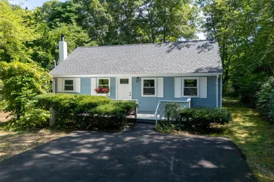 46 Lake Shore Dr 1