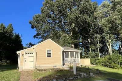 338r Maple St 1