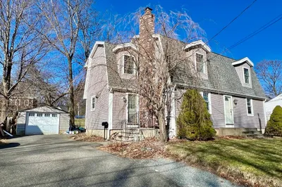 16 Vista Dr 1