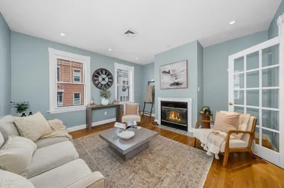 93 Baldwin St #1 1