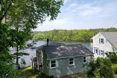 3 Pine Tree Dr