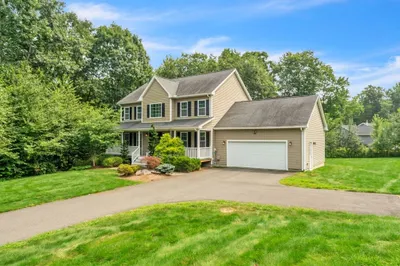 65 Pondview Circle 1