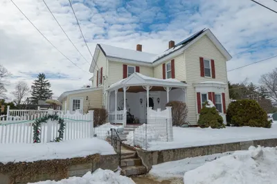 14 Morton St