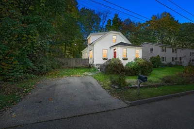 91 Paris Ave