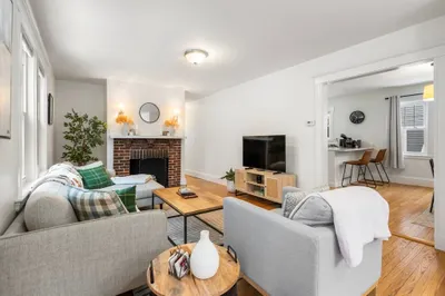 27 Bennington Street #27
