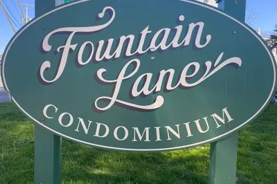 18 Fountain Ln #10