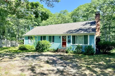 220 North Main St 1