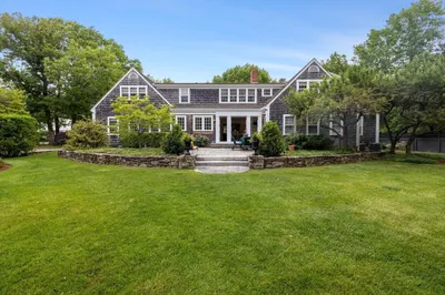 39 Bay Pond Rd 1