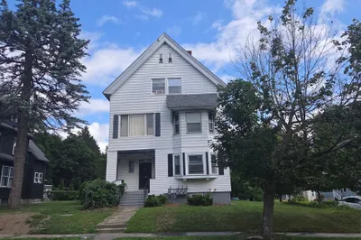 8 Hadwen Rd #1 1