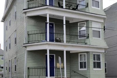 60 Briggs St 1