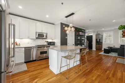 98 Warren Street #98
