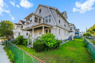 708-710 Carew St 1