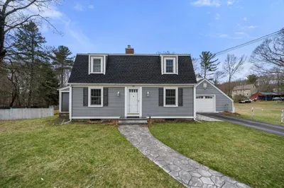 318 Centennial St 1
