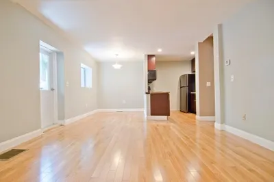 94 Florida St #1