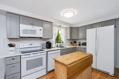 45 Pleasantdale Rd 1