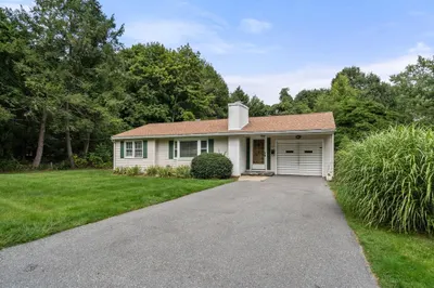62 Nelson Pl