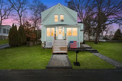 61 Bergeron St 1