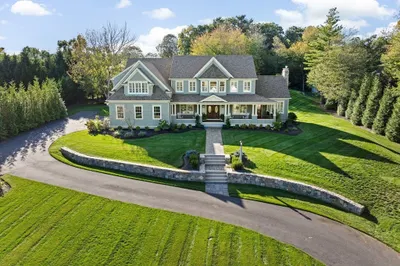 37 Tara Dr 1