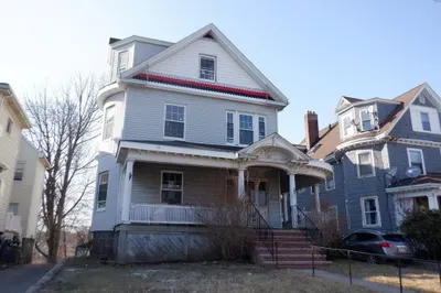 1127 Hyde Park Ave #2