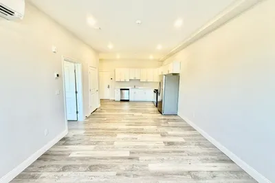 5 Fremont St #105 1
