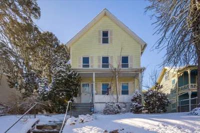 207 Hamilton St 1