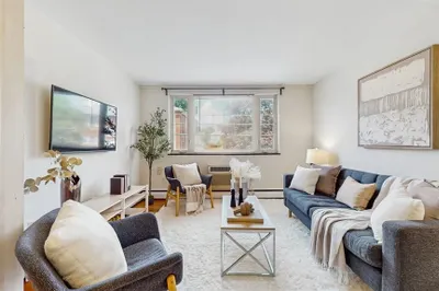 26 Carey Ave #4